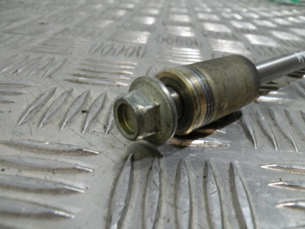 Axe de roue avant  DAELIM S2 125 4t -2010-