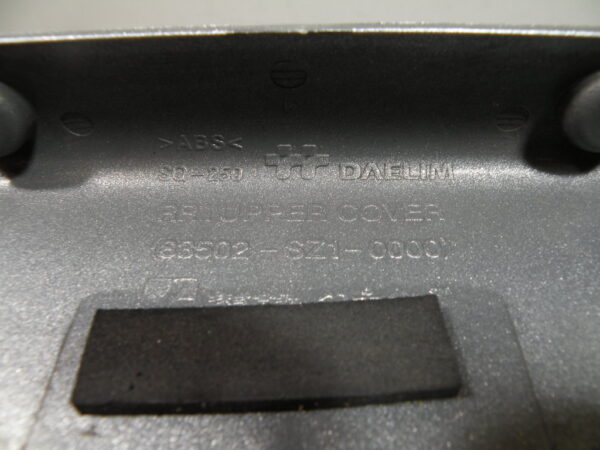 Couvercle supérieur   DAELIM S2 125 4t -2006-