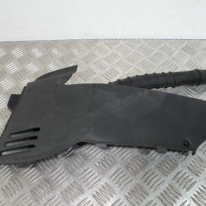 Cache sous selle gauche   DAELIM S2 125 4t -2006-