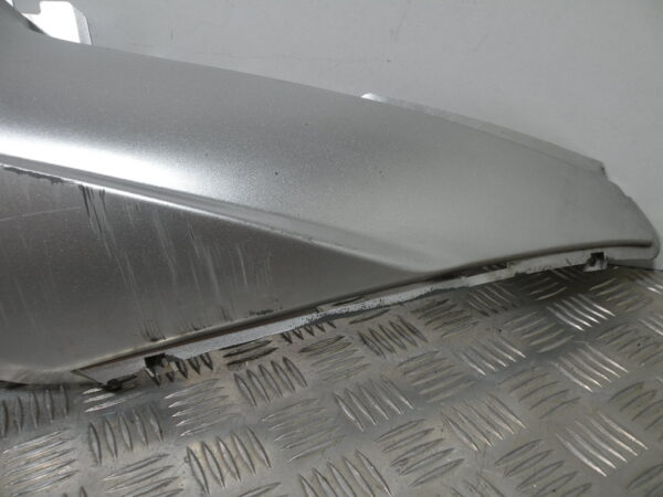 Coque arrière droite   DAELIM S2 125 4t -2006-