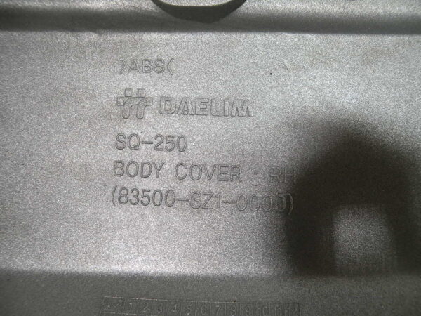 Coque arrière droite   DAELIM S2 125 4t -2006-