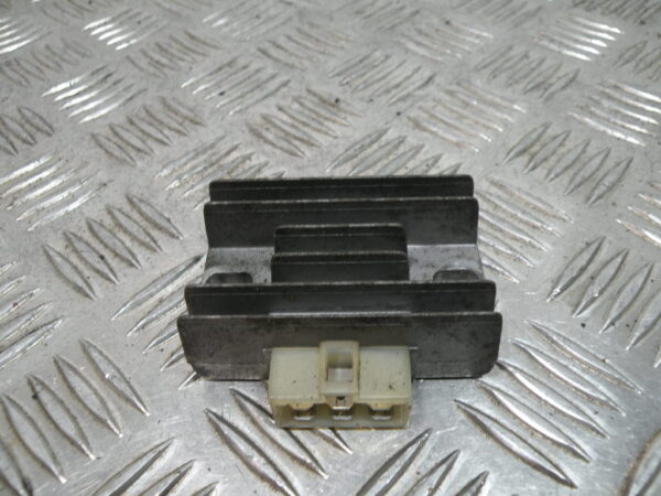 Régulateur de tension DAELIM S2 125 4t -2006-