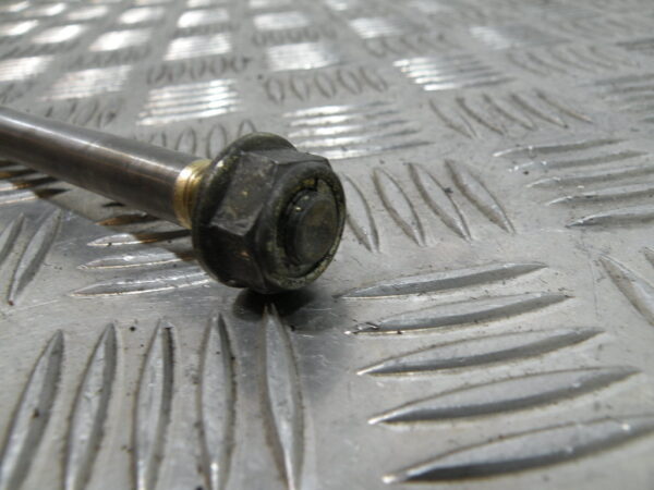 Axe de roue avant   DAELIM S2 125 4t -2006-