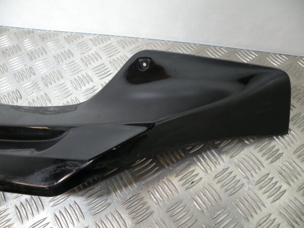 Sabot bas de caisse gauche   SUZUKI BURGMAN 650 4t -2009-