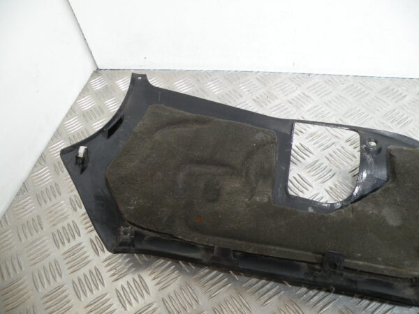 Sabot bas de caisse gauche   SUZUKI BURGMAN 650 4t -2009-