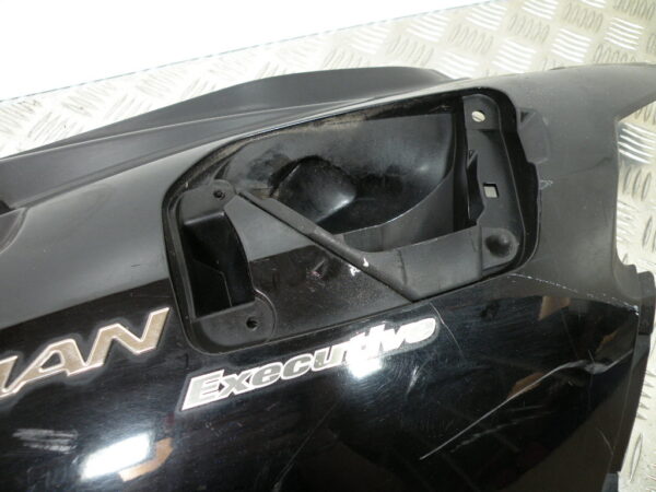 Coque arrière gauche SUZUKI BURGMAN 650 4t -2009-