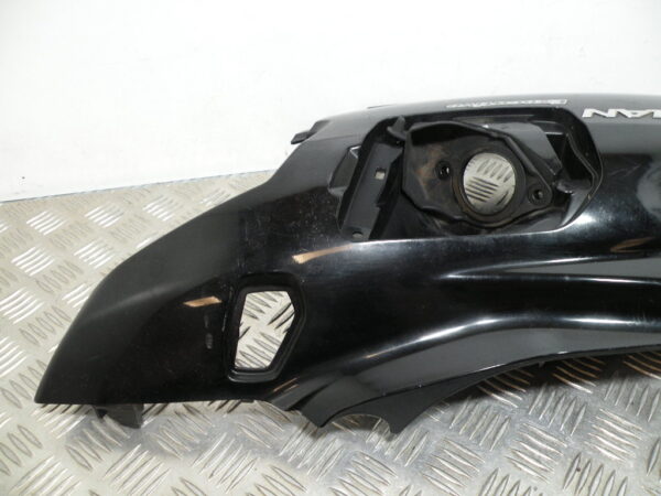 Coque arrière gauche SUZUKI BURGMAN 650 4t -2009-
