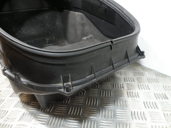 Coffre sous selle   SUZUKI BURGMAN 650 4t -2009-