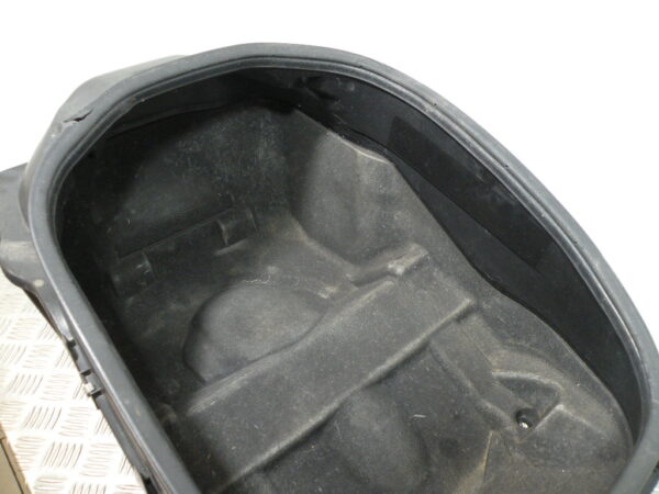 Coffre sous selle   SUZUKI BURGMAN 650 4t -2009-