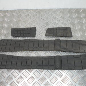 Tapis marche pied   SUZUKI BURGMAN 650 4t -2009-