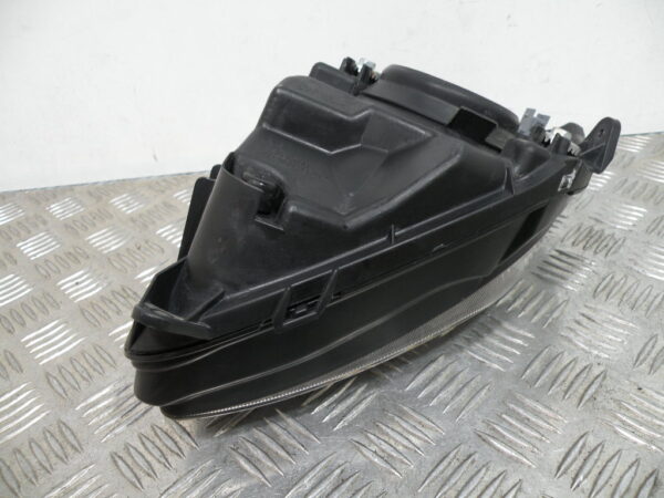 Optique / Phare avant droit   SUZUKI BURGMAN 650 4t -2009-