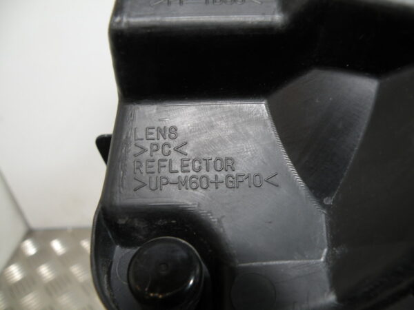 Optique / Phare avant droit   SUZUKI BURGMAN 650 4t -2009-