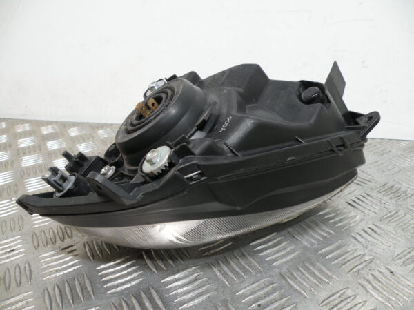 Optique / Phare avant gauche   SUZUKI BURGMAN 650 4t -2009-