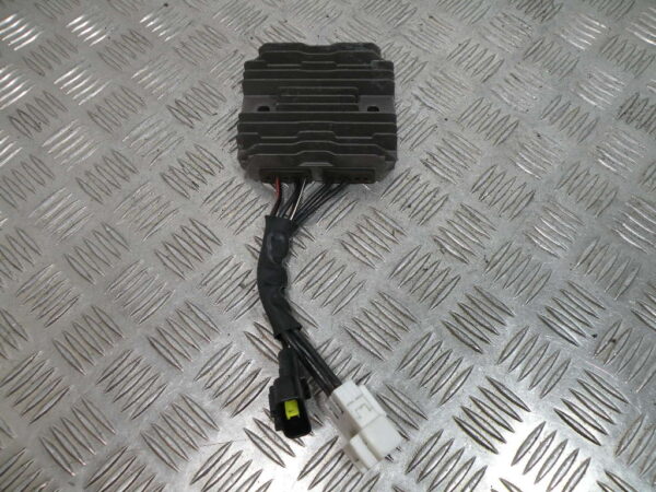 Régulateur de tension   SUZUKI BURGMAN 650 4t -2009-