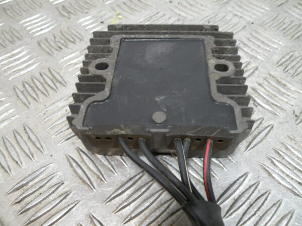 Régulateur de tension   SUZUKI BURGMAN 650 4t -2009-