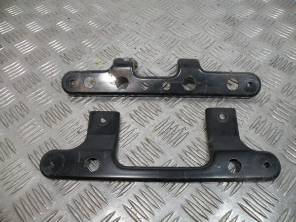 Support marche pied   SUZUKI BURGMAN 650 4t -2009-