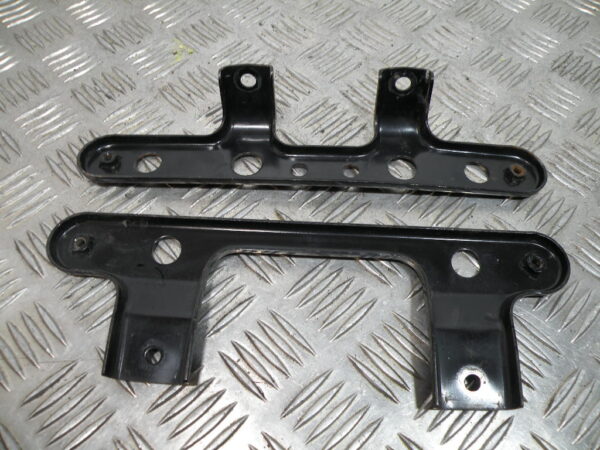 Support marche pied   SUZUKI BURGMAN 650 4t -2009-