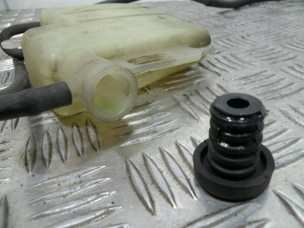 Vase d’expansion   SUZUKI BURGMAN 650 4t -2009-