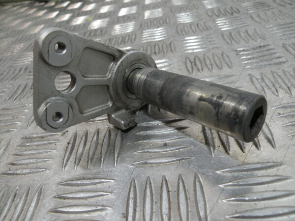 Axe de roue avant   SUZUKI BURGMAN 650 4t -2009-