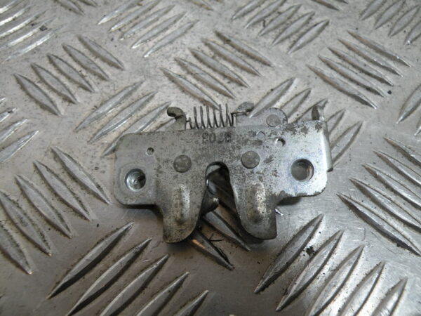 Serrure de selle   SUZUKI BURGMAN 650 4t -2009-