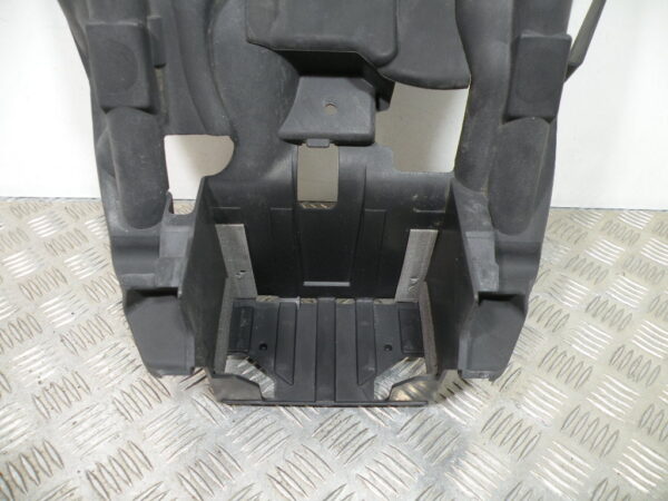 Carénage sous selle SUZUKI BURGMAN 650 4t -2009-