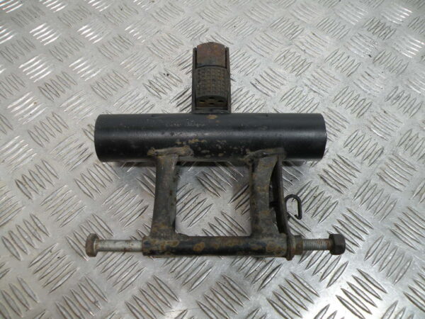 Support moteur avec axe   PIAGGIO ZIP 50 2t -2011-