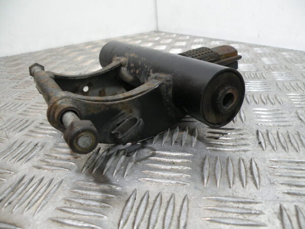 Support moteur avec axe   PIAGGIO ZIP 50 2t -2011-