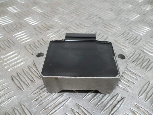 Régulateur de tension PIAGGIO NRG 50 POWER 2t -2010-