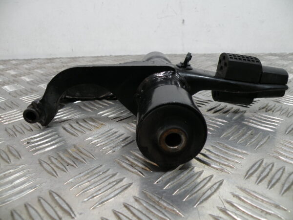 Support moteur APRILIA  SR 50 MOTARD 2t -2020-