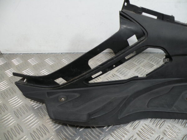 Marchepied droit PIAGGIO X7 125 4t -2008-