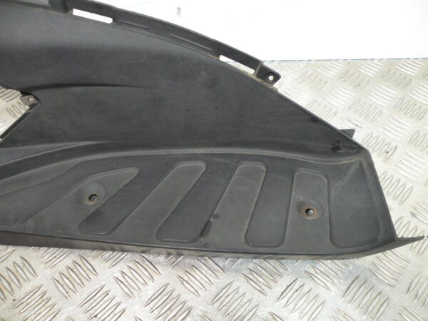 Marchepied droit PIAGGIO X7 125 4t -2008-