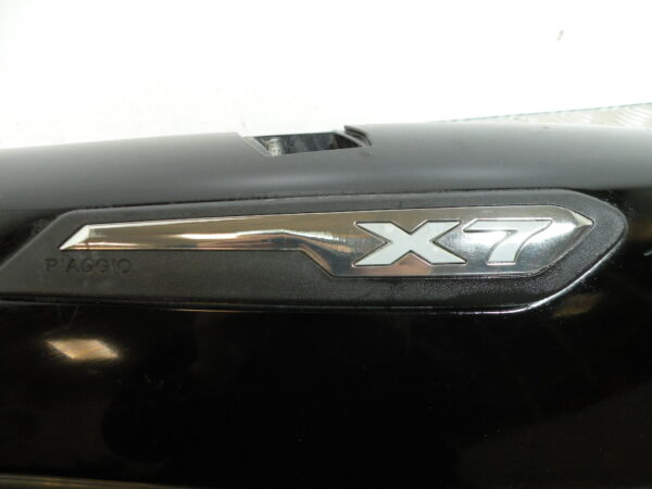 Coque arrière droit PIAGGIO X7 125 4t -2008-