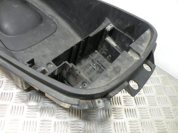 Coffre sous selle PIAGGIO X7 125 4t -2008-