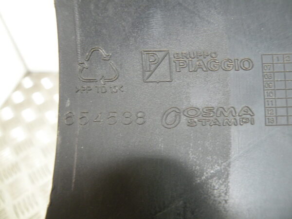 Entourage compteur PIAGGIO X7 125 4t -2008-