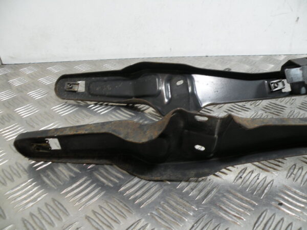 Support marchepied PIAGGIO X7 125 4t -2008-