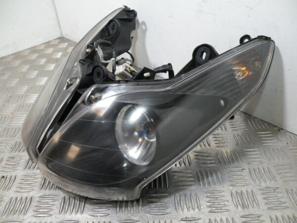 Optique / Phare avant PIAGGIO X7 125 4t -2008-