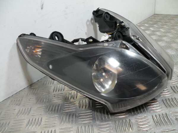 Optique / Phare avant PIAGGIO X7 125 4t -2008-