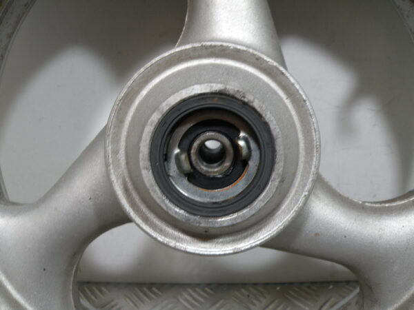 Roue avant PEUGEOT SUM UP 125 4t -2009-
