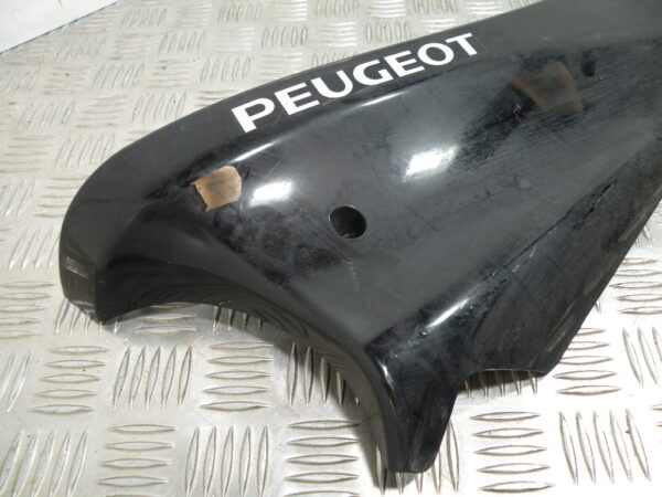 Sabot bas de caisse droite PEUGEOT SUM UP 125 4t -2009-