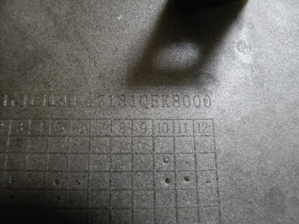 Sabot bas de caisse droite PEUGEOT SUM UP 125 4t -2009-