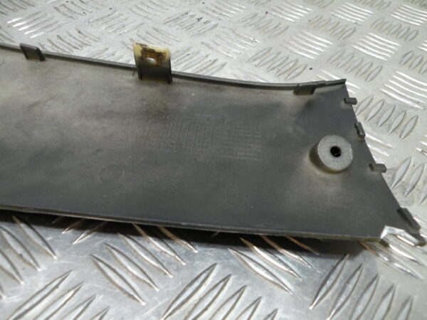 Sabot bas de caisse gauche PEUGEOT SUM UP 125 4t -2009-