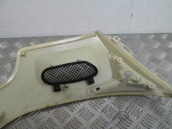 Carénage latéral avant gauche PEUGEOT SUM UP 125 4t -2009-