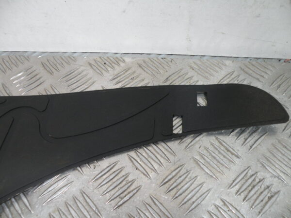 Tapis de marchepied PEUGEOT SUM UP 125 4t -2009-