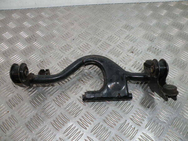 Support moteur PEUGEOT SUM UP 125 4t -2009-