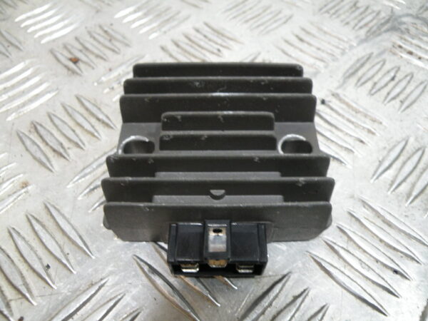 Régulateur de tension PEUGEOT SUM UP 125 4t -2009-