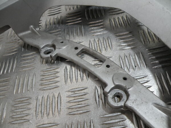 Support top case PEUGEOT SUM UP 125 4t -2008-