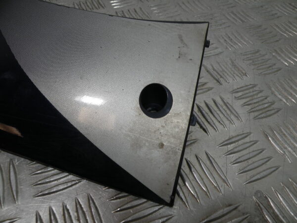 Sabot bas de caisse droite PEUGEOT SUM UP 125 4t -2008-