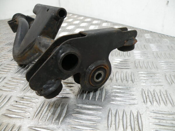 Support moteur PEUGEOT SUM UP 125 4t -2008-