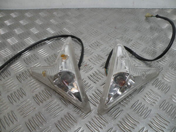 Clignotant avant PEUGEOT SUM UP 125 4t -2008-