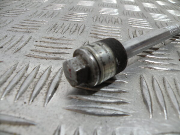Axe de roue avant PEUGEOT SUM UP 125 4t -2008-